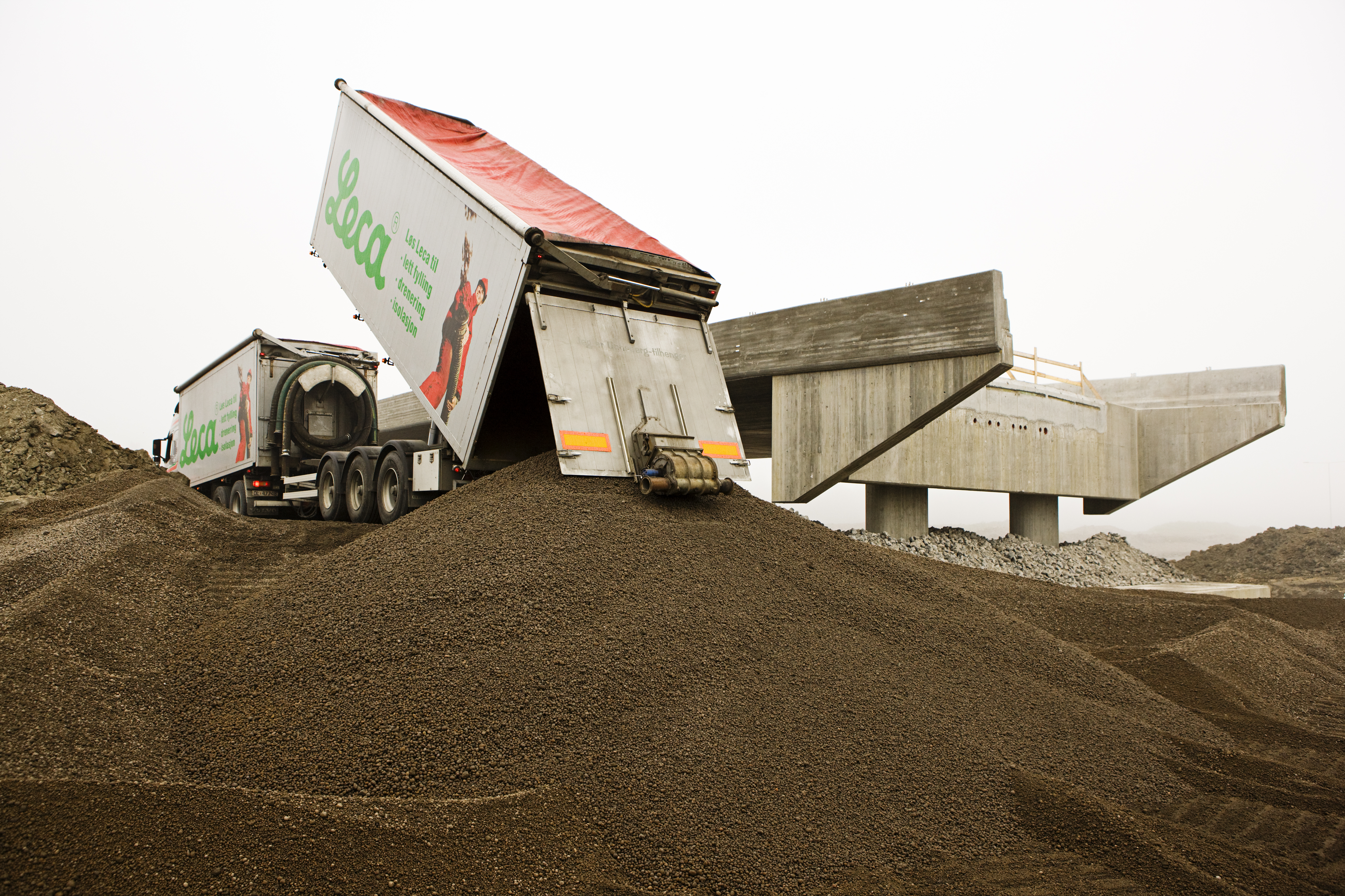 Leca transport