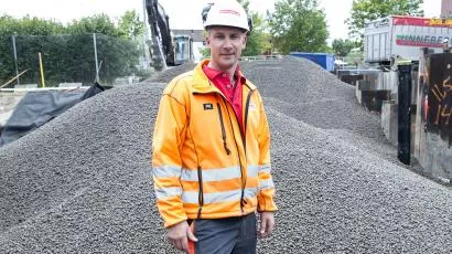 3.	Det gikk med enorme mengder Leca lettklinker. På Askim stasjon brukte Bjørn Ivar Bekkevold 2500 kubikkmeter Leca