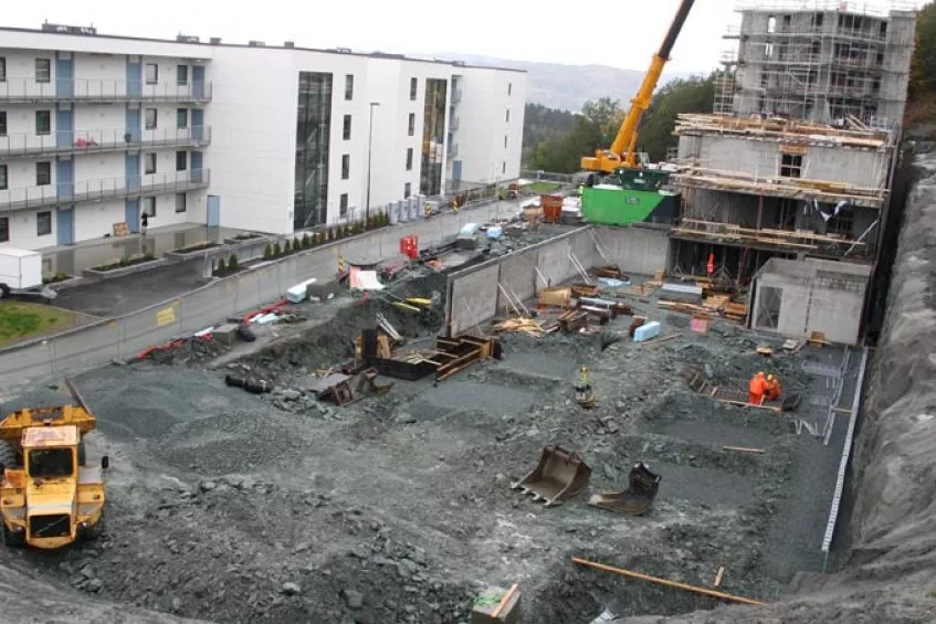 Før byggingen av boligkomplekset på Lund Østre kunne starte måtte mye fjell sprenges