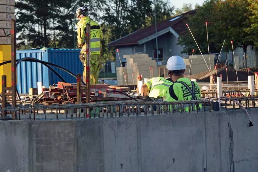 Konturene av helsehuset begynner å bli synlige – prosjektet skal være ferdig i april 2021.