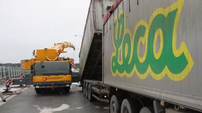 Leca kunne levere løs Leca og få det transportert umiddelbart, noe som var svært viktig her