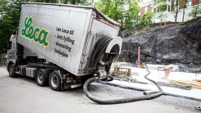 Leca-bilen med blåseslange kommer til de aller fleste steder, selv i trange Oslo-gater