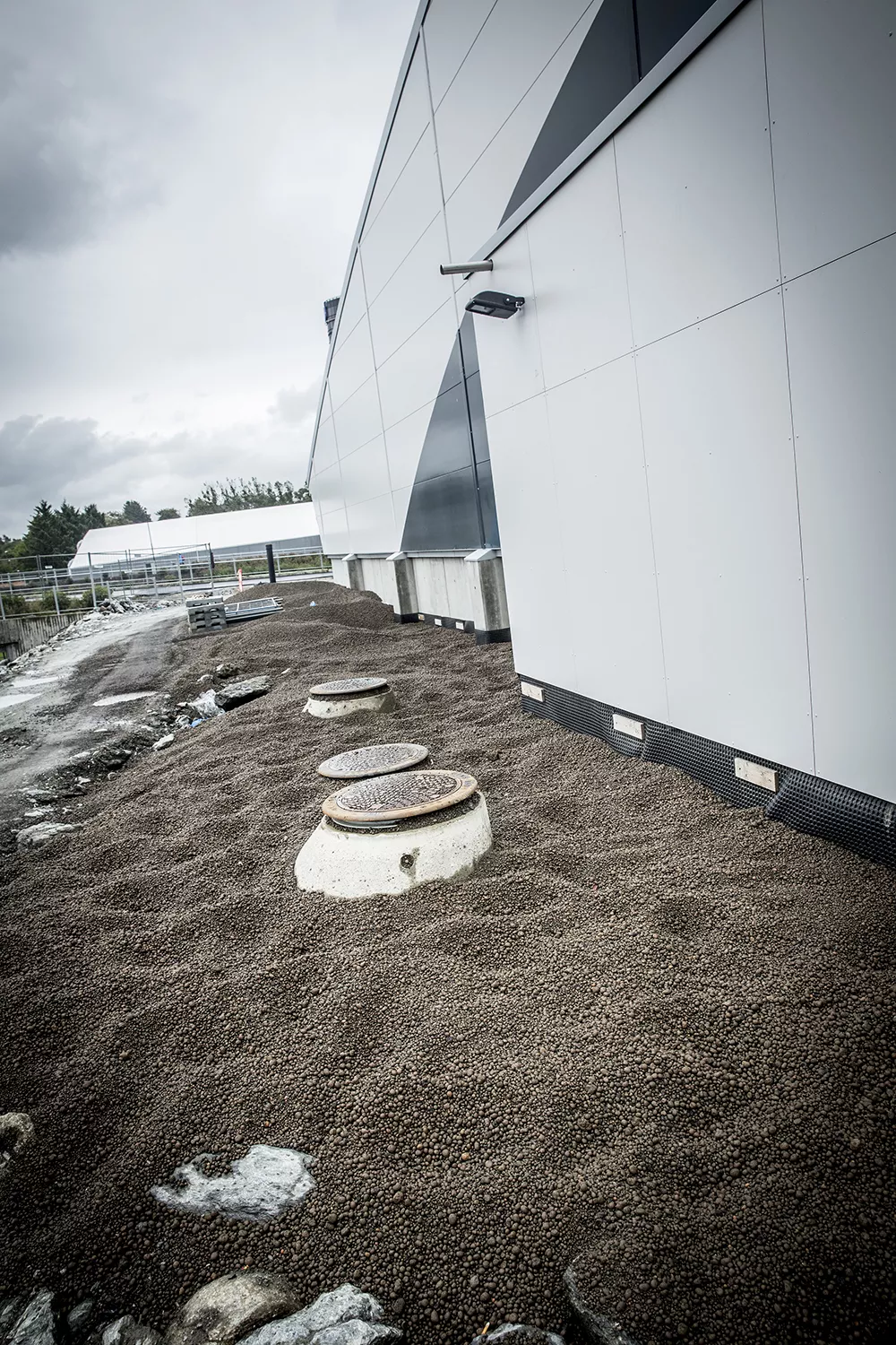 Skulle vi fylt tilbake med stein ville presset på veggene blitt for stort, sier Svein Solheim i Lønnheim Entreprenør